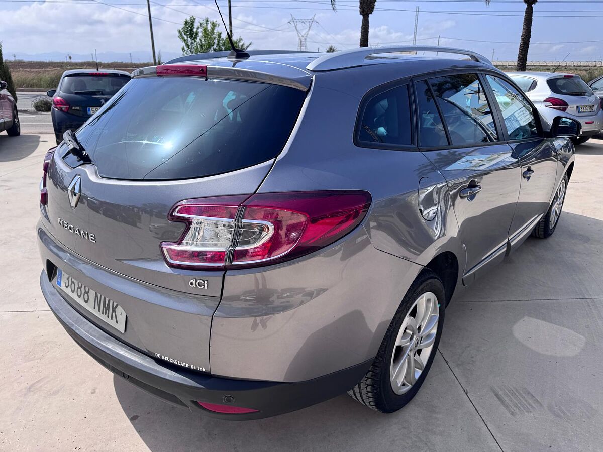 RENAULT MEGANE ESTATE 1.5 DCI SPANISH LHD IN SPAIN 135000 MILES SUPER 2014
